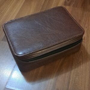 Buxton Brown Leatherette Men's Toiletry Case